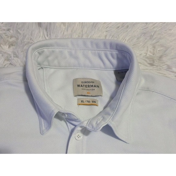 QuickSilver Waterman Collection Mens Shirt‎ Dri Fit Casual Preppy Workwear White - Picture 2 of 7